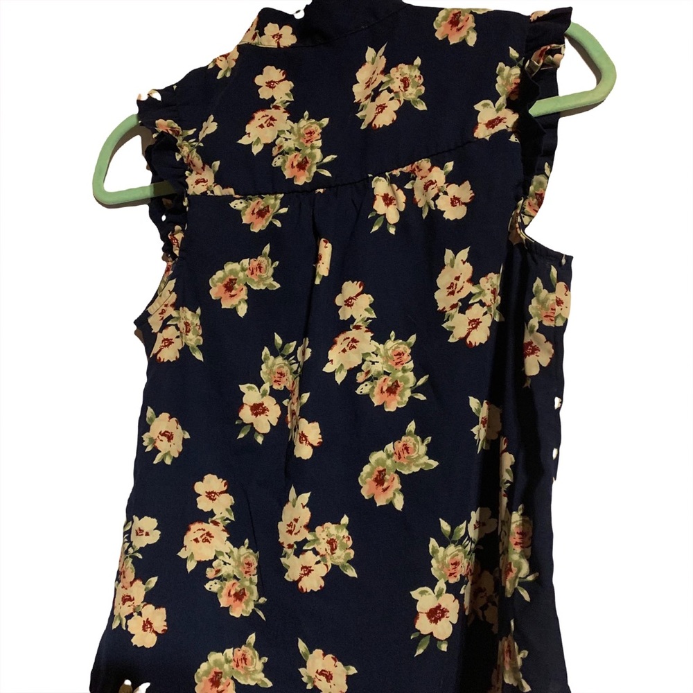 A&M Floral Short Sleeve Blouse Size 8